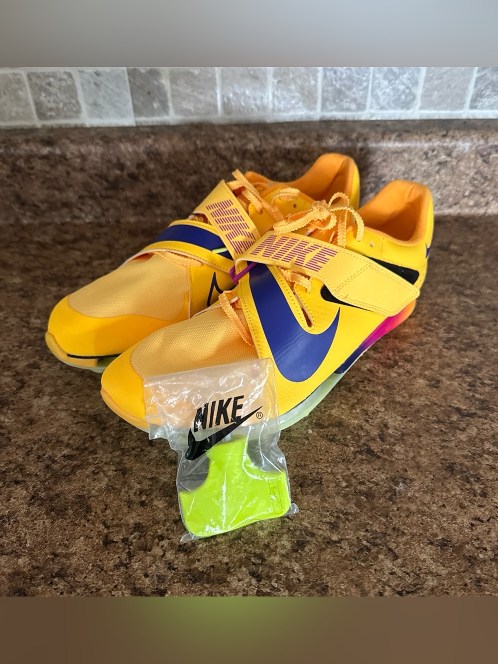 Nike Long Jump Elite Men's Size 11.5 Citron Pulse Indigo Burst Yellow FZ9326 800